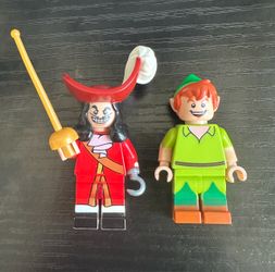 LEGO Peter Pan & Captain Hook Minifigures