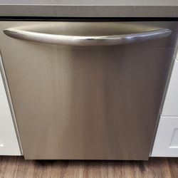 FRIGIDAIRE GALLERY
24 in. Smudge Proof Stainless Steel Built-In Tall Tub Dishwasher with Dual OrbitClean Spray Arm