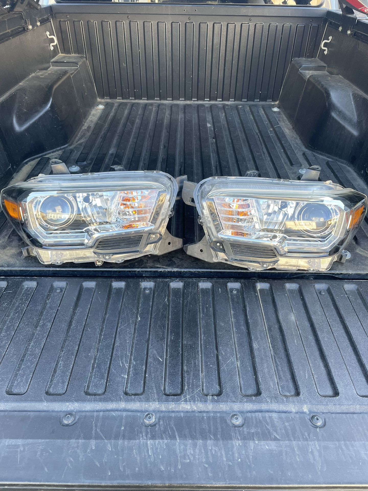 Toyota Tacoma Headlights 