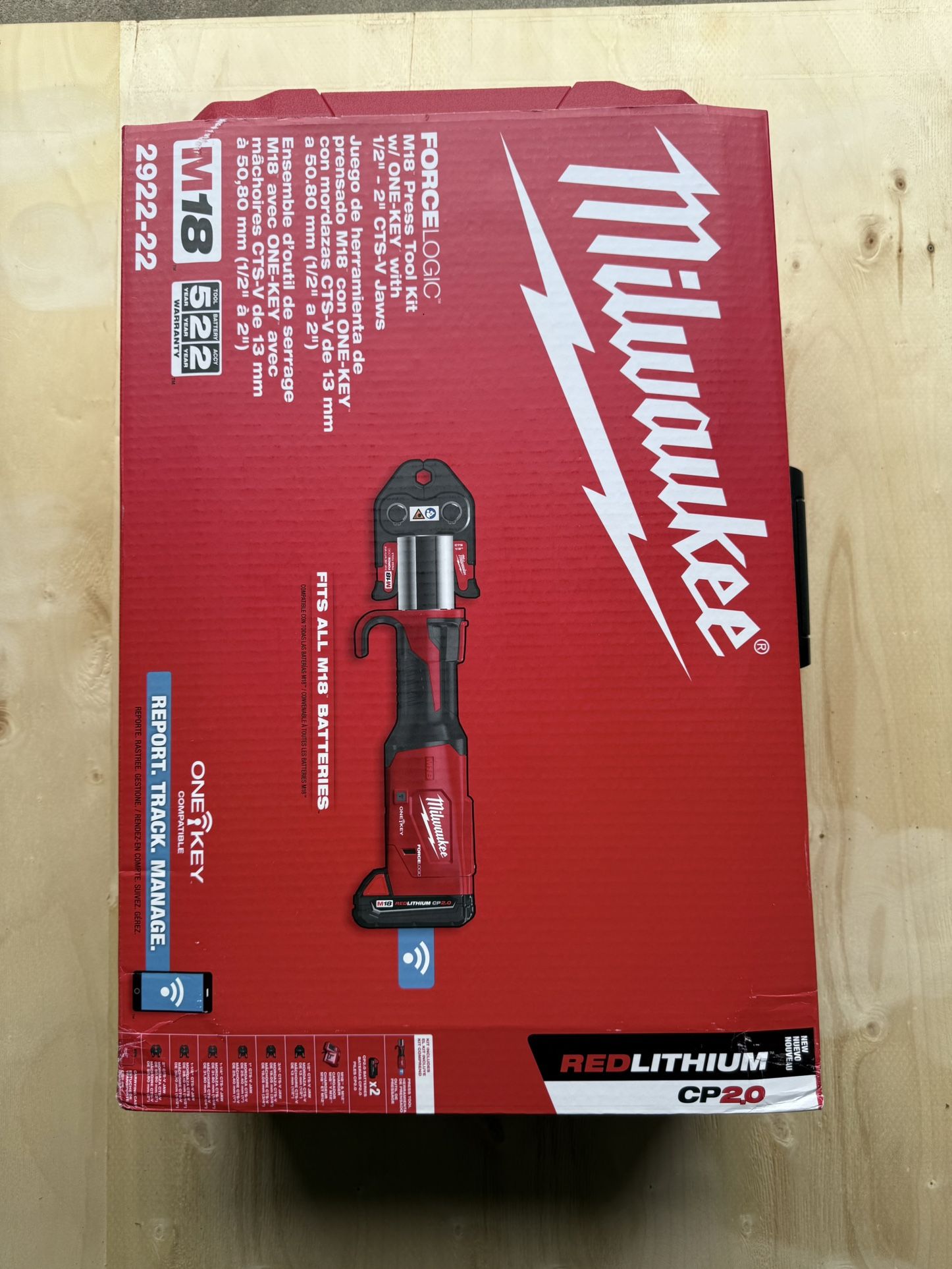 Milwaukee M18 FORCE LOGIC Press Tool with ONE-KEY with 1/2inch-2inch CTS Jaws brand new sealed retail $3830 Package Contents (1) M18 FORCE LOGIC Pres