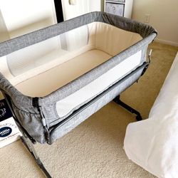 Mika Mickey Baby Bassinet Bed