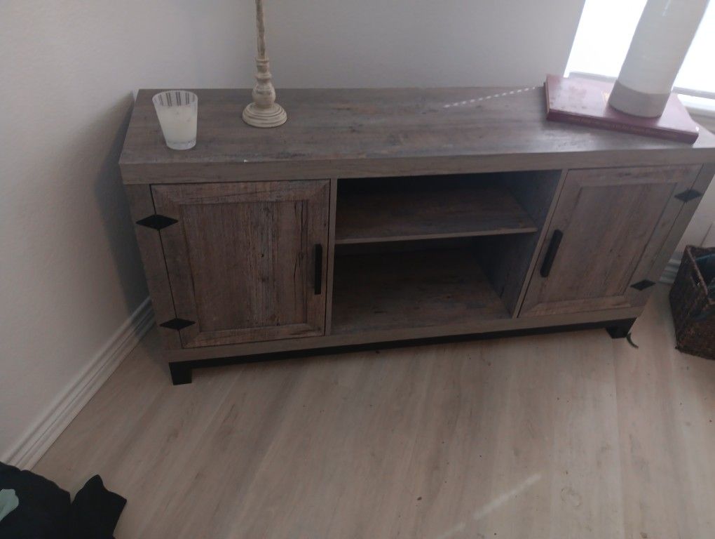 Grey Entertainment Center