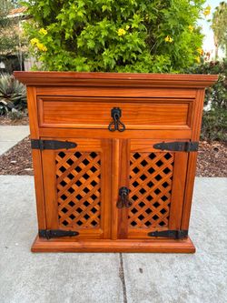 Solid Wood End Table Dresser Nightstand Furniture Great Condition