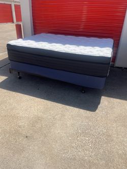 Cama Queen $145