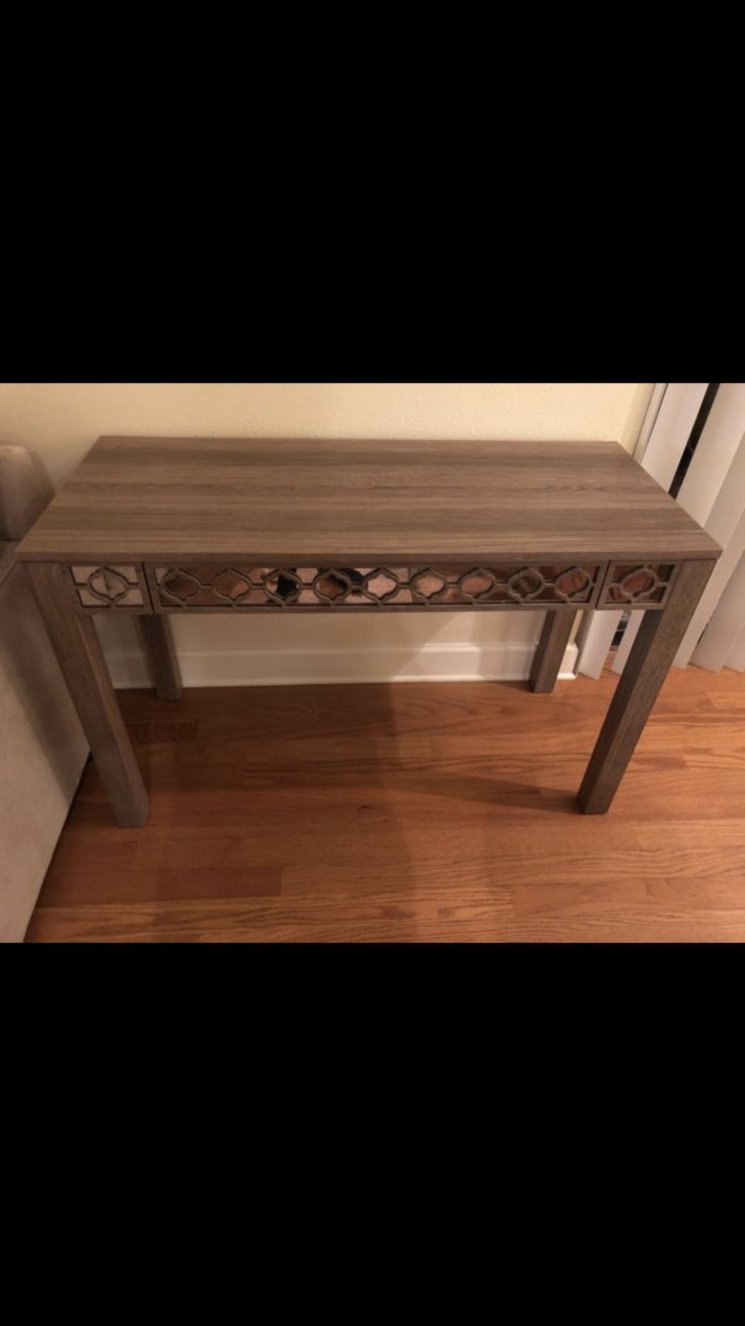 Decorative Table with drawer