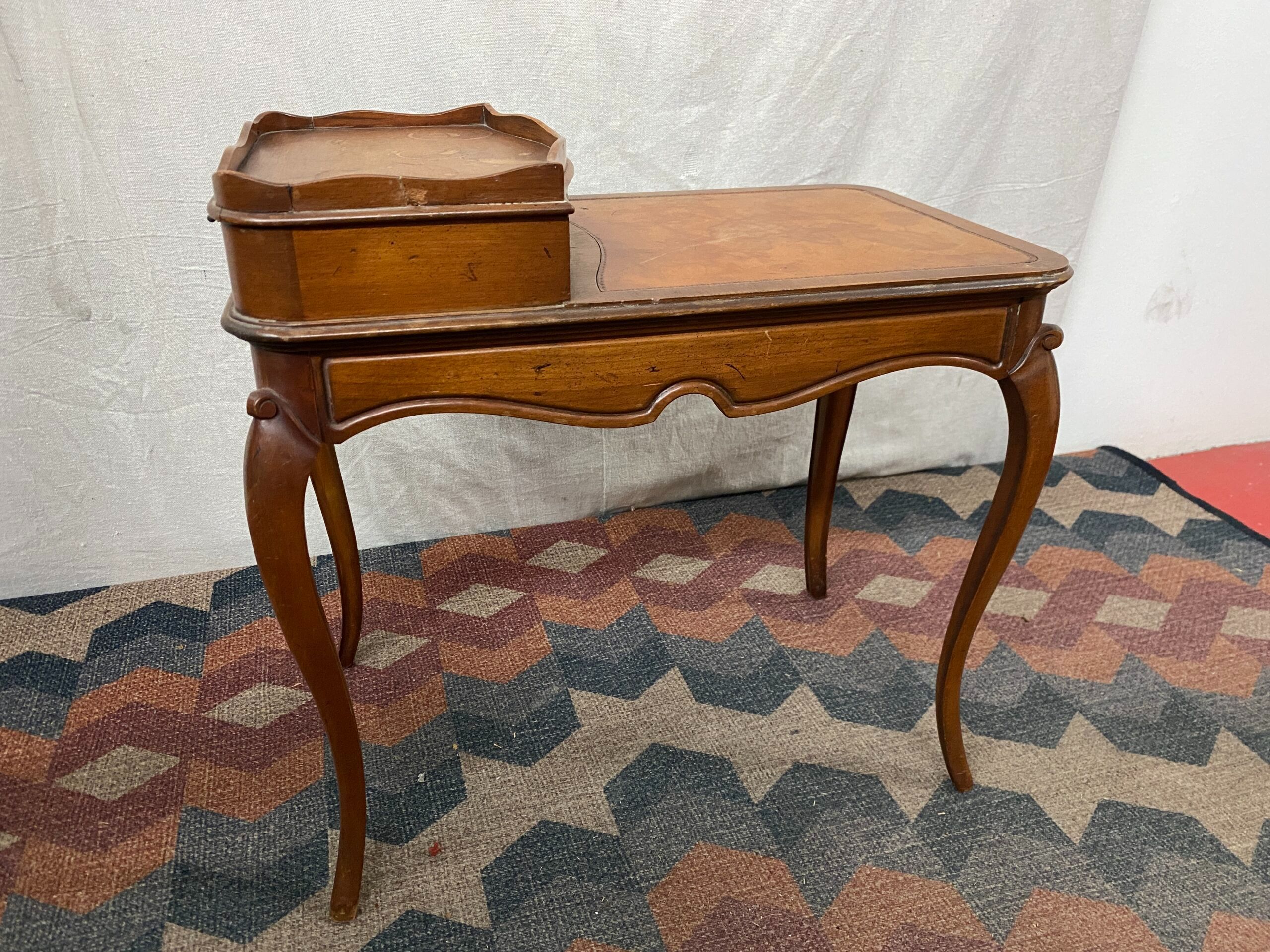 Vintage Provincial End Table w/ Drawer & Storage