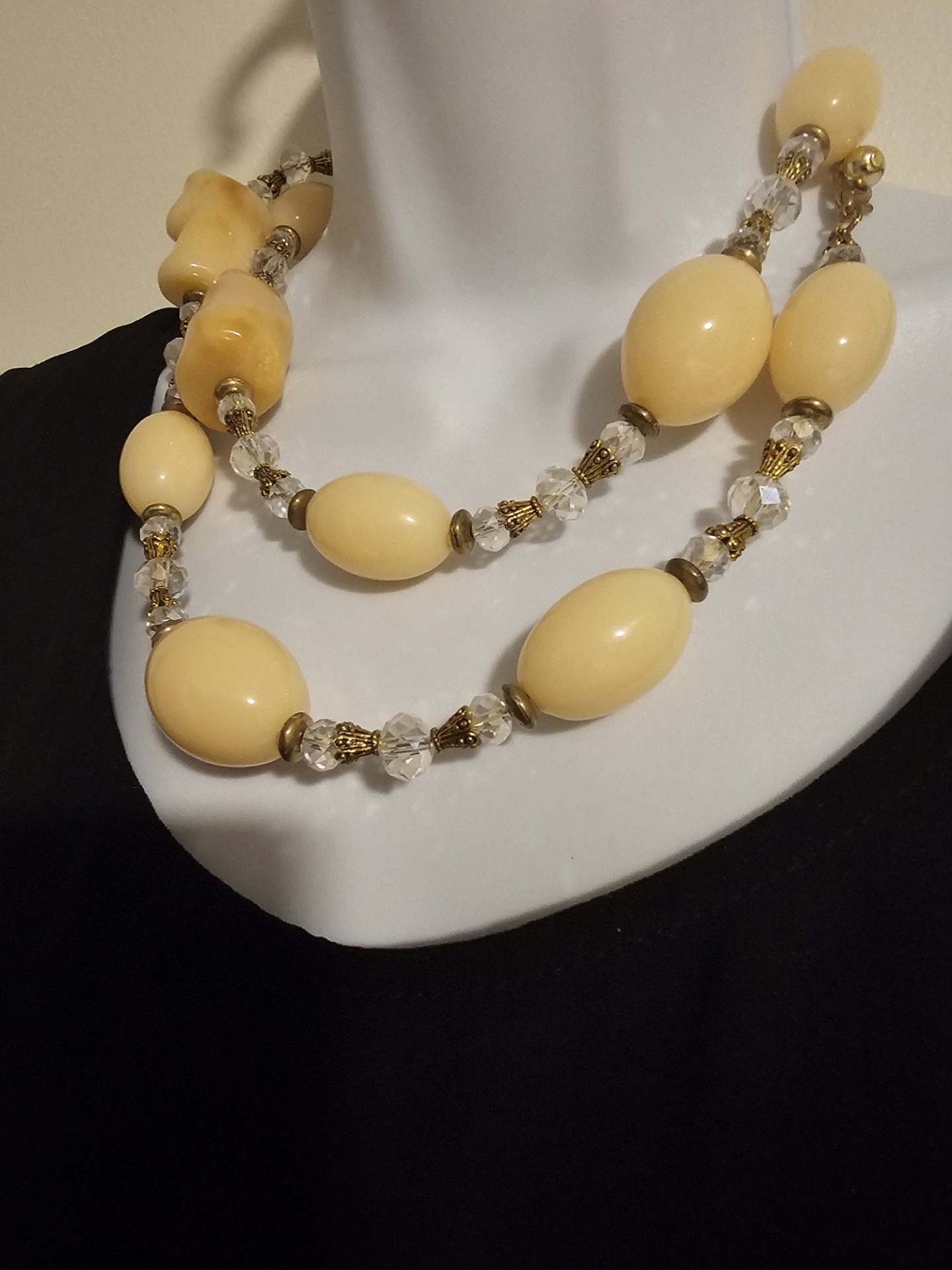 $25.00 - 1970's-80's Necklace, Chunky Beads, "Statement & Glam" Style! 2 Ways to Wear!! Great Condition!