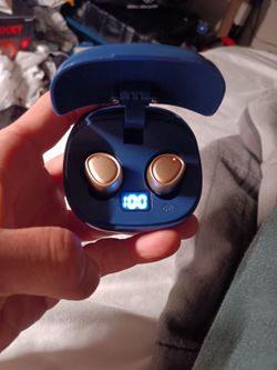 Bass Jax earbuds