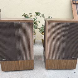 Pair of  Vintage (1980's) Bose Speakers