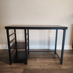 Black Desk