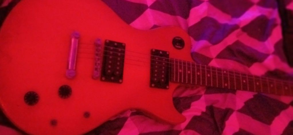 Silverstone Electric Guitar