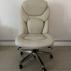 Office Chair In Excellent Condition $100