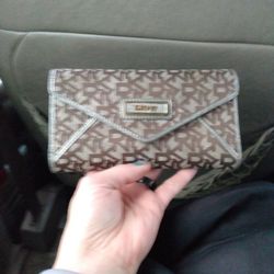 DKNY wallet 