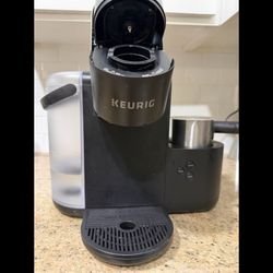 Keurig K-cafe Single Serve Coffee Latte & Cappuccino Maker
