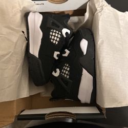 Jordan 4 Retro (TD)  Black/White-Black