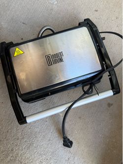 Robert Irvine branded electric panini maker