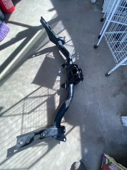2019 - 2025 GM Silverado Sierra 1500 Rear Trailer Hitch OEM (contact info removed)1 $180