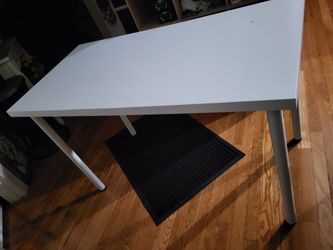 Ikea white table