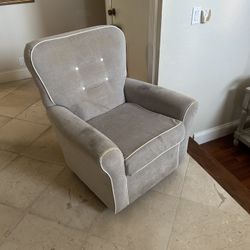 Swivel Rocking Chair 