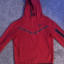 Youth Large Red Nike Tech
