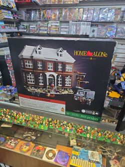 LEGO Ideas Home Alone 21330 McCallister House - Brand New Sealed (Stressed Box)