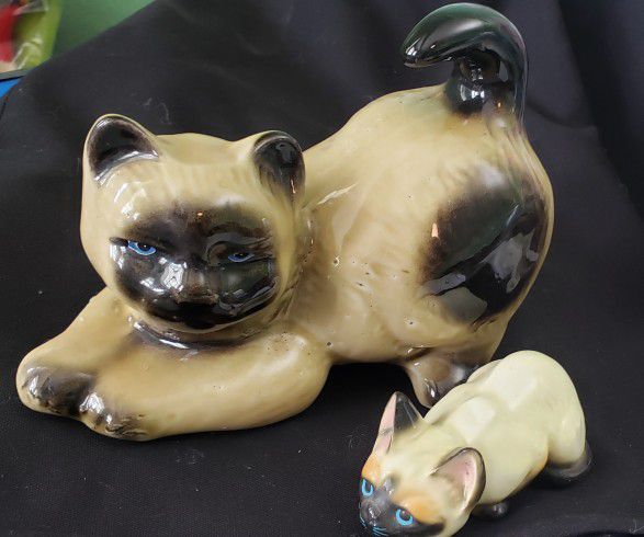 Vintage Siamese Cat Figurines