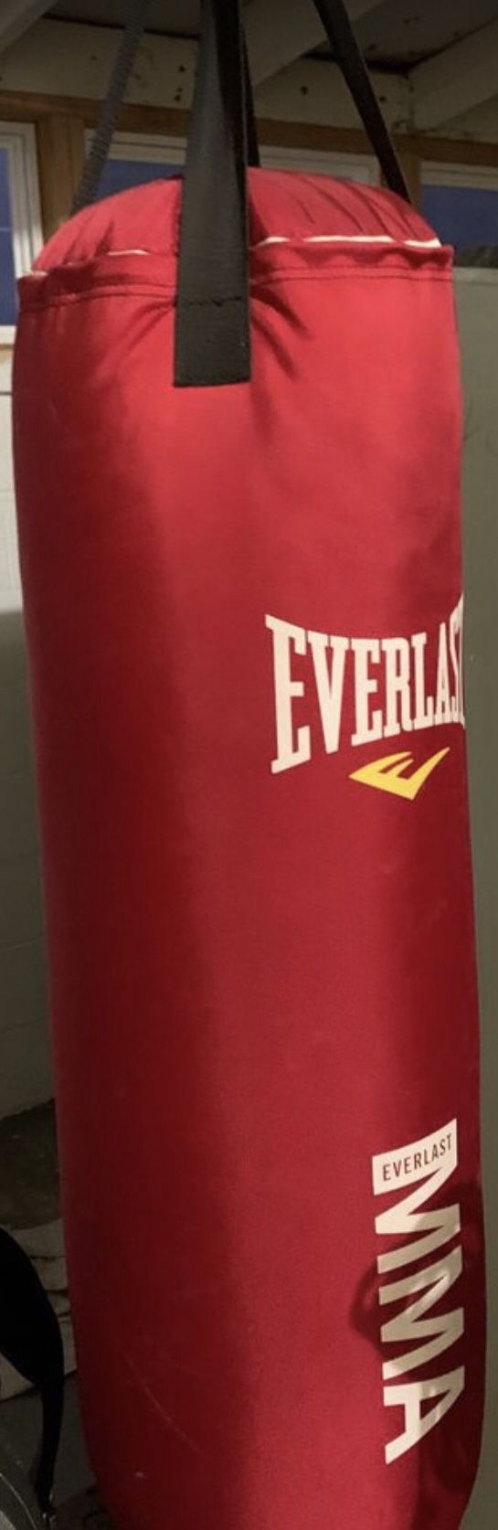 🥊MMA Punching Bag, 70lbs. speed rope & MMA gloves! New in the box.FIRM PRICE!