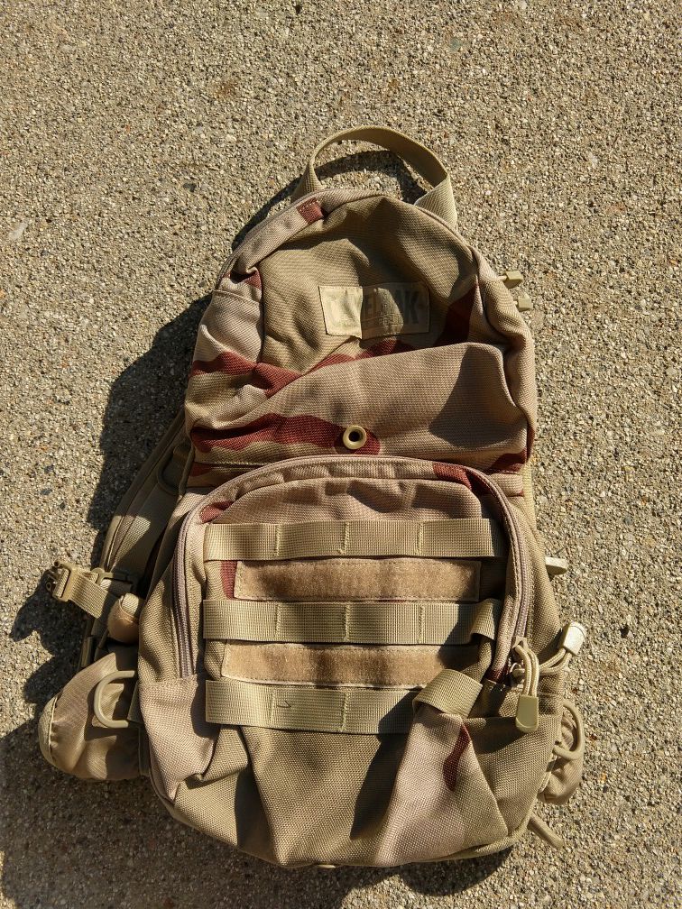CamelBak M.U.L.E. 3L Backpack Desert