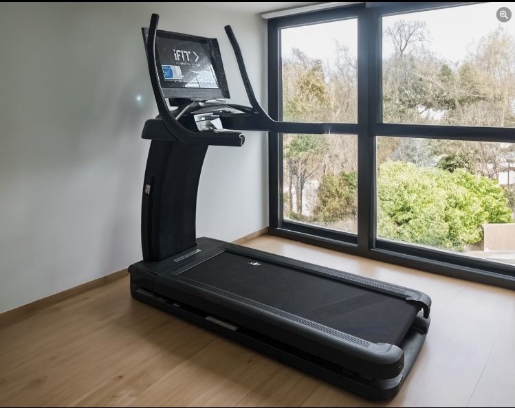 NordicTrack X22i Elite Commercial Treadmill