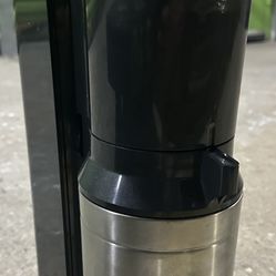 Soda Stream Sparkling Water Maker 