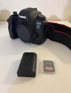 Light used Canon EOS 6D Mark II Full-Frame DSLR Body
