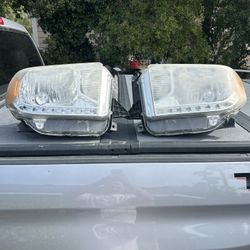 Toyota Tundra Headlights 2014-2018