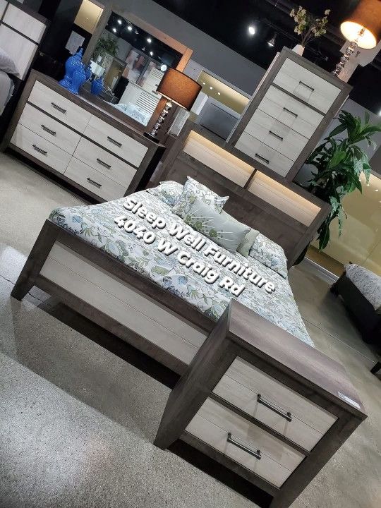 ✨️4pc Queen, King Bedrooms ✨️ Furniture Sectionals, Dining Avail