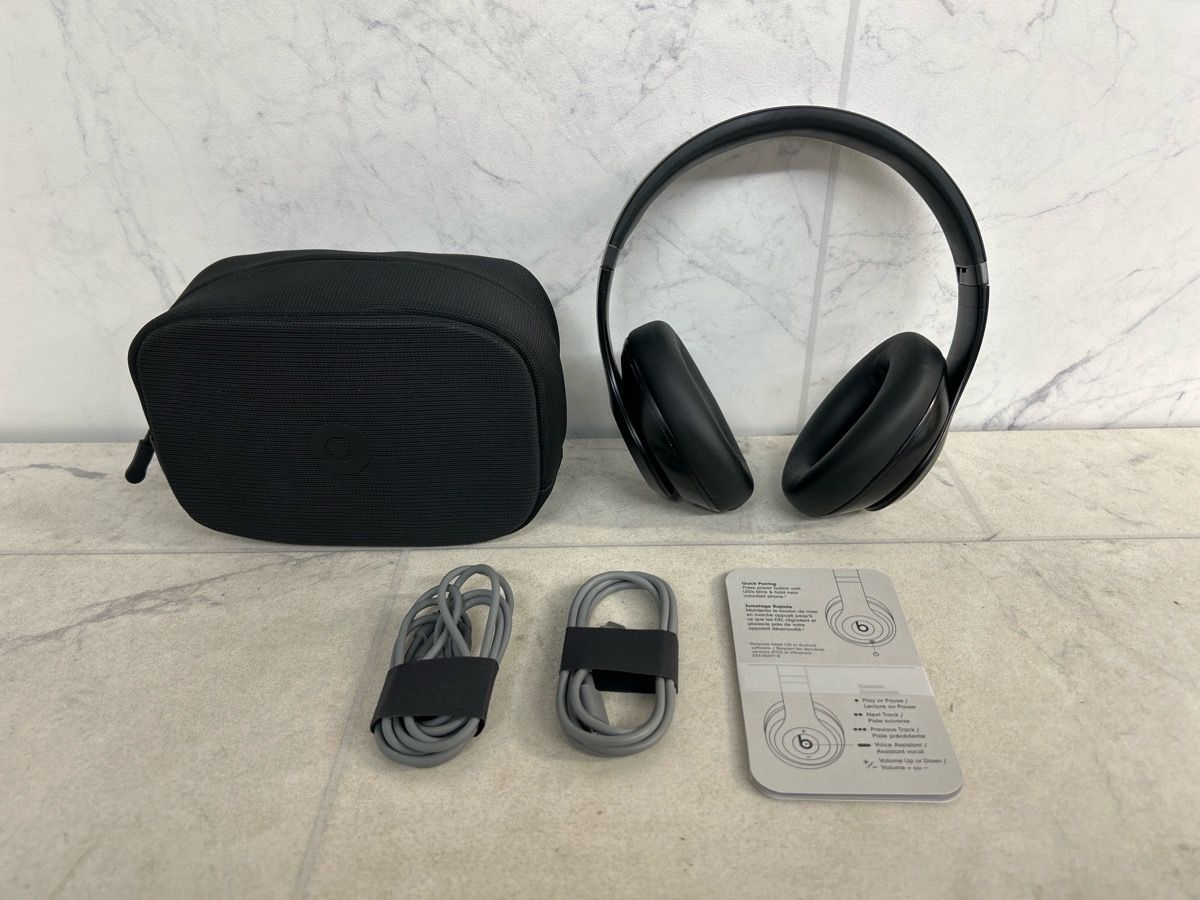 Beats Studio Pro Headphones – Wireless – Noise Cancelling – Black (PO1018763)- Very Good Condition