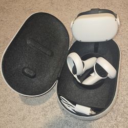 New Oculus Quest 2 Never Used Comes  With Case And  Comfort Headstrap