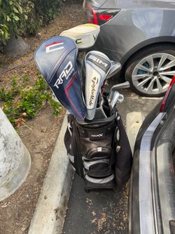 Golf club set for beginners