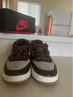 size 9 Levi’s shoes