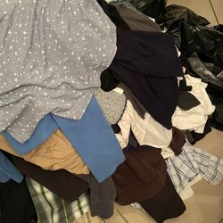 1 LARGE BAG FULL OF MENS AND WOMENS CLOTHES LARGE SIZES PICK UP TODAY
