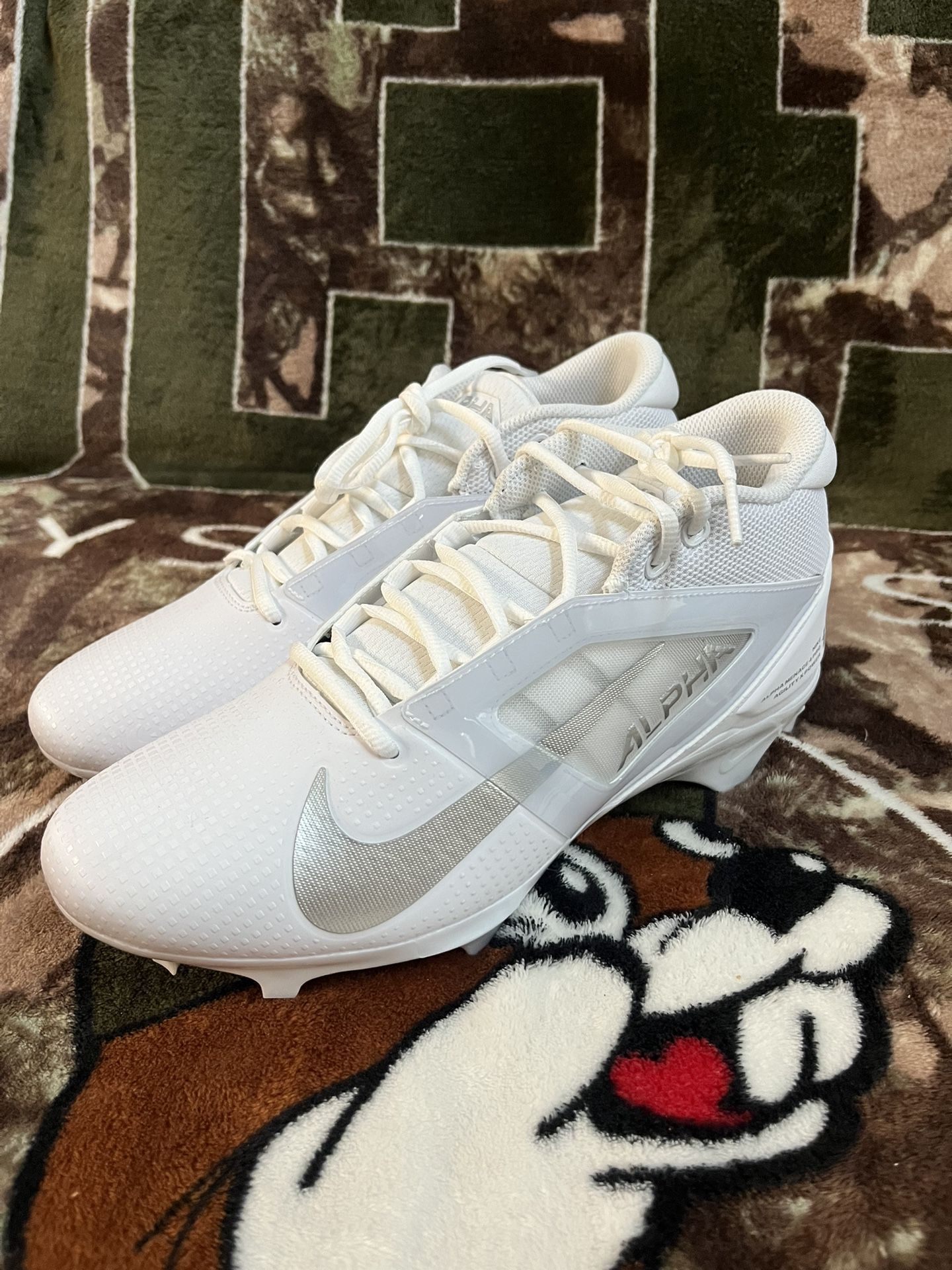 Nike Men's 10 Alpha Menace 4 Pro White/Metallic Silver Mens