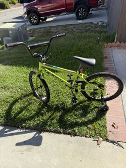 Boy's Huffy Bike Ages 8-14