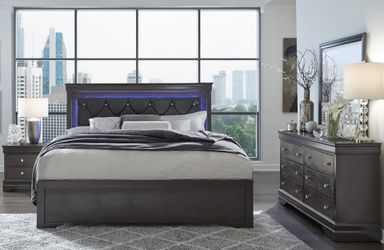 Classic design 6 pc bedroom set features led light & crystal on the headboard in various