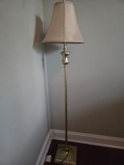 Traditional Floor Lamp with Shade