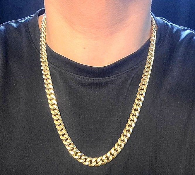 14K Hollow Gold Cuban Link Chain/ 9.5mm/ 24" Inches (64.9 Grams)