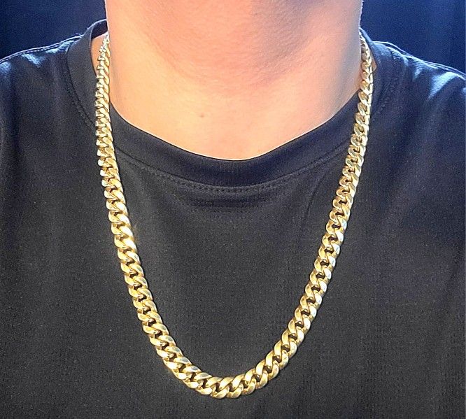 Louis Vuitton Cloud Link Chain Cuban Piece for Sale in Los Angeles, CA -  OfferUp