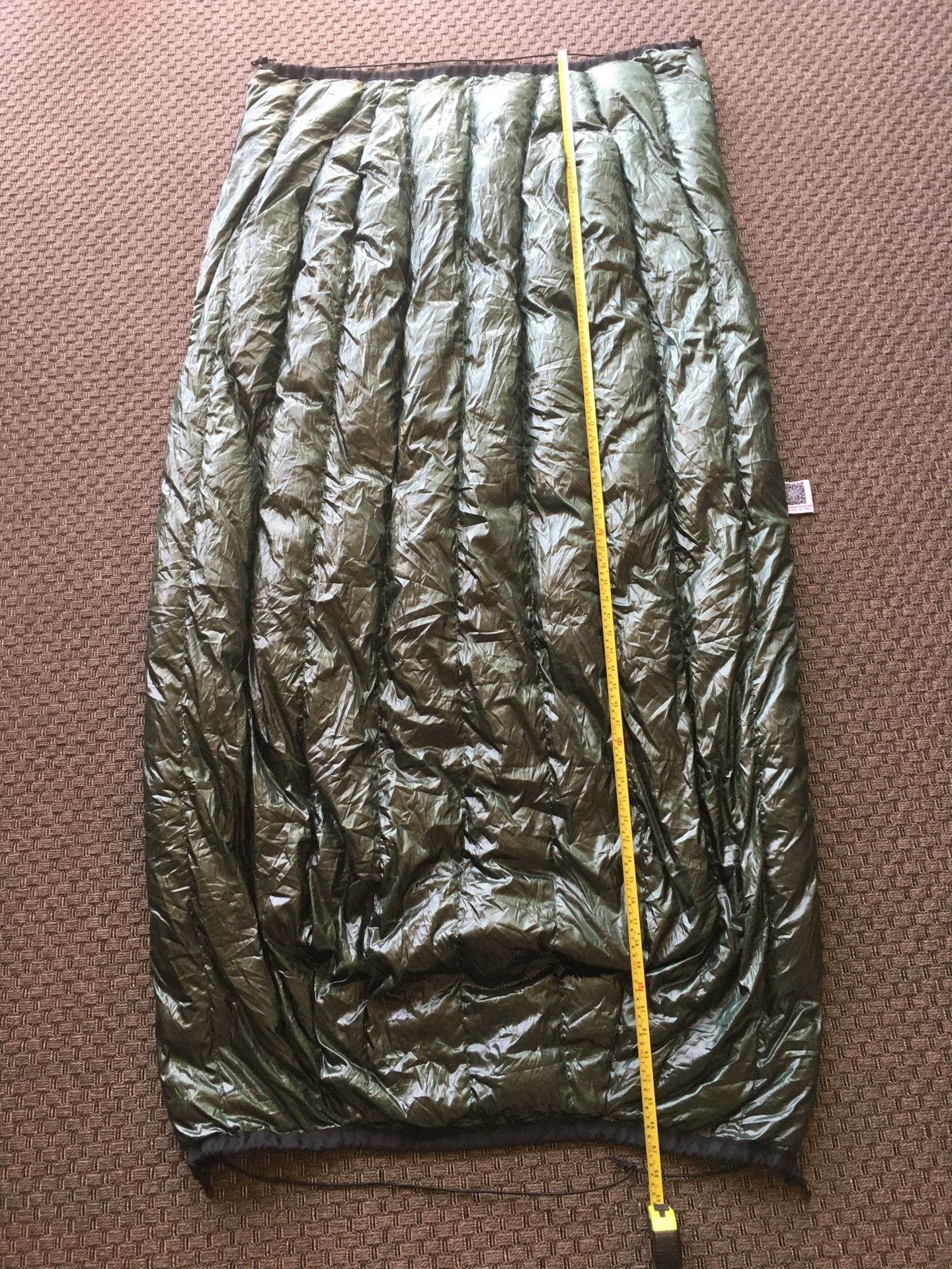 Down Hammock Underquilt - Hang Tight - like new condition - Weight 16 Oz - Only used a couple of times - Sleeping bag for hammock - Works and looks