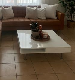 IKEA TOFTERYD Coffee Table – High Gloss White