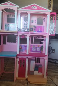 Barbie dream house