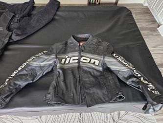 Icon leather extra large motorcycle jacket with liner.