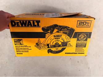 20V MAX Cordless Brushless 6-1/2 in. Sidewinder Style Circular Saw
