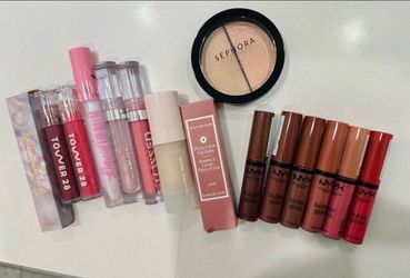 Makeup bundle Sephora highlighter, lipglosses, Rare beauty primer